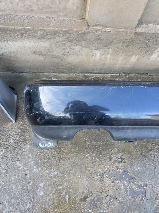 Бампер задний на Ауди А6 С4 кузов.