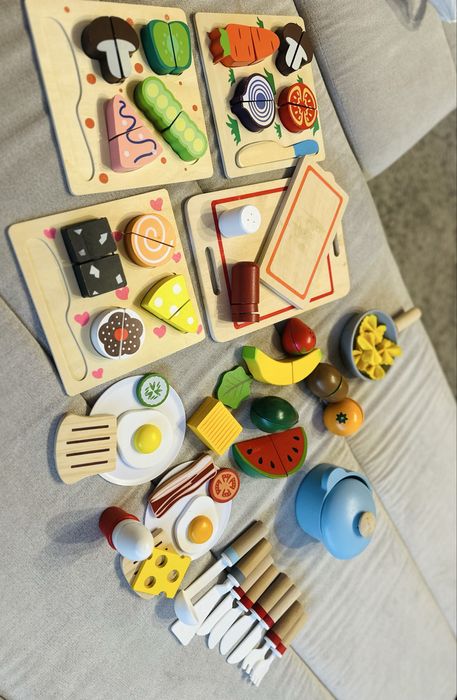 Jucarii din lemn - ustensile bucatarie, fructe, legume etc