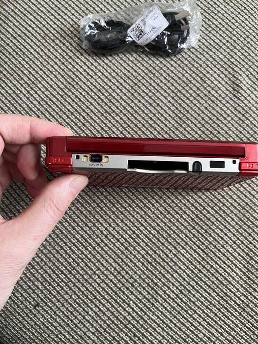 3ds modat cu card de 64 gb