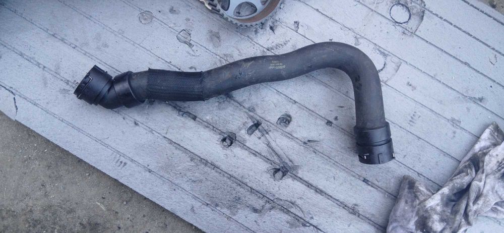 Furtun/Conducta racire antigel Volvo xc60 xc90