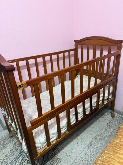 Детская кровать отличного качества
