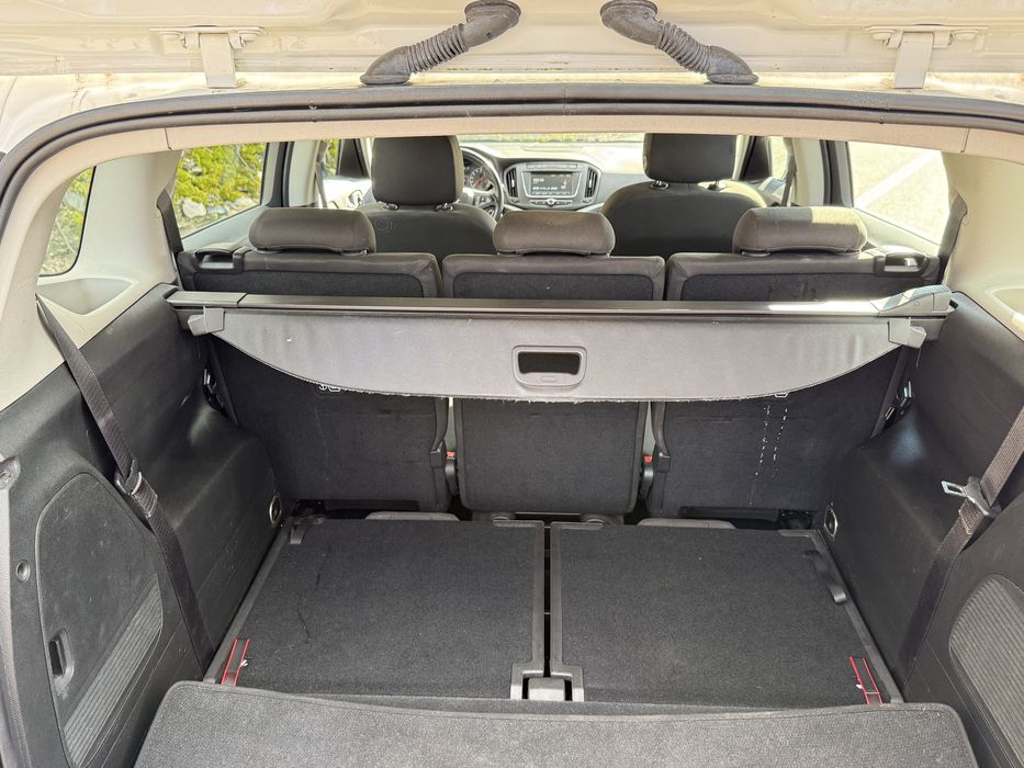 Opel Zafira 2018   7 locuri
