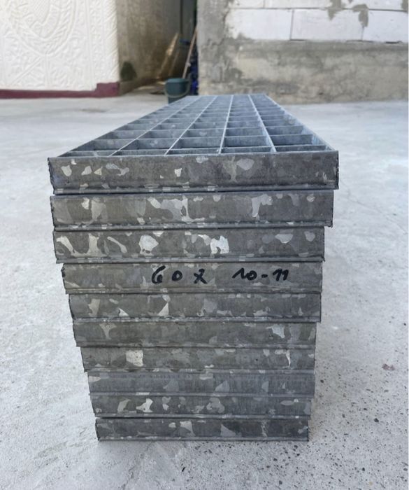Trepte zincate galvanizate
