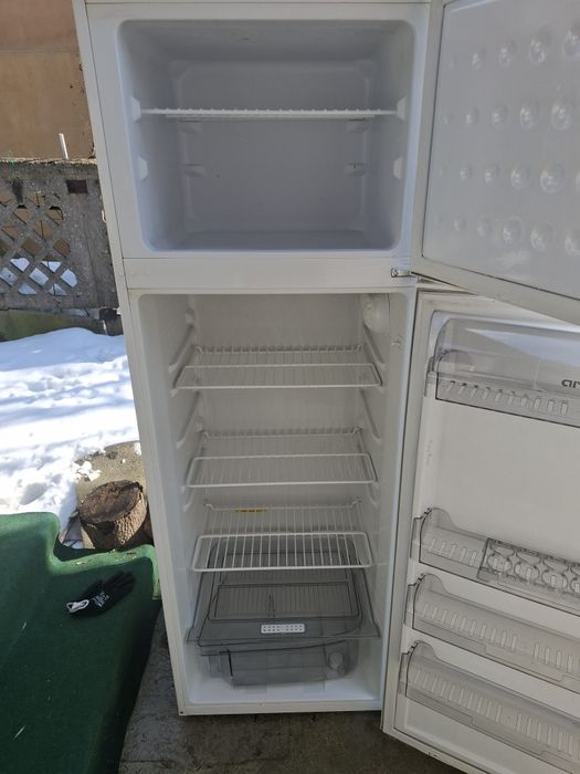 Combina frigorifica Beko  / Arctic.