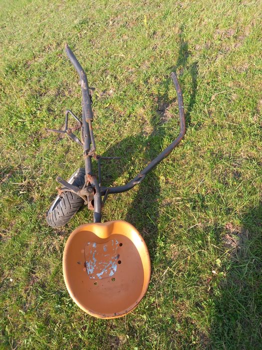 Căruț bertolini cum se vede în poză