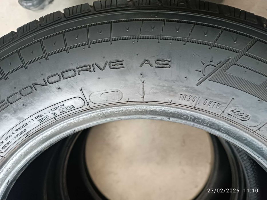 2бр.всесезонни гуми 215/65/16C Dunlop