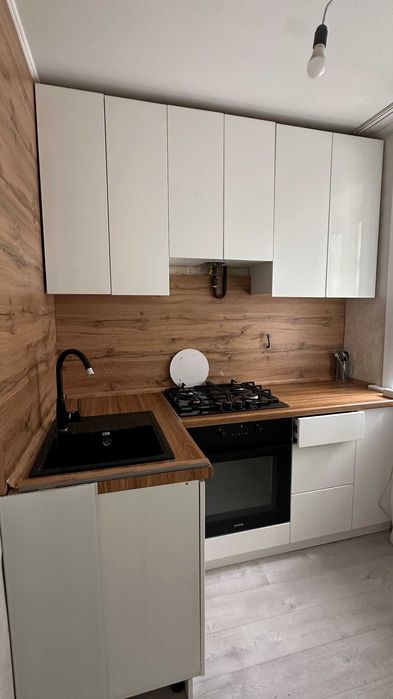 Продам 2 ком в центре