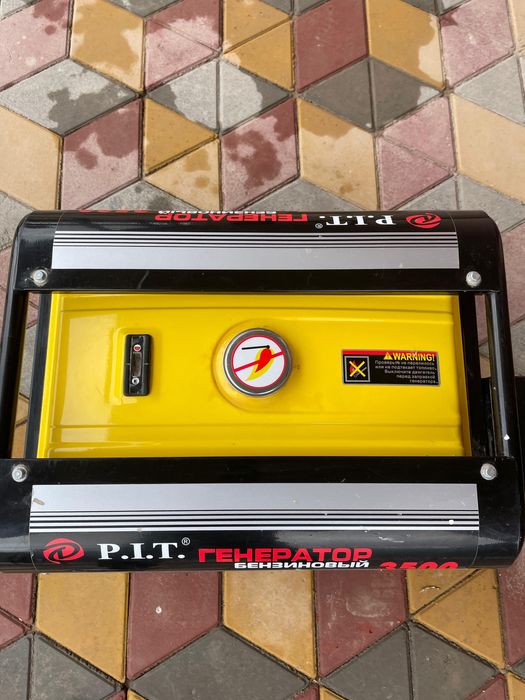 Продаются бензиновый генератор.