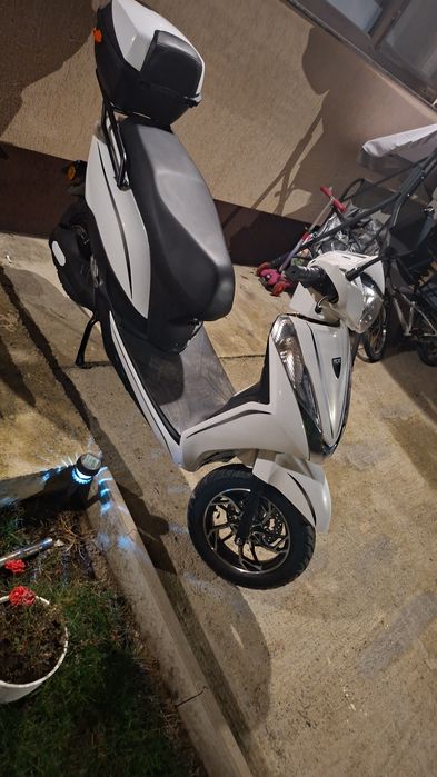 Scuter Electric RDB HOINARUL V, 2000W, 72V20Ah, fara permis, CIV,