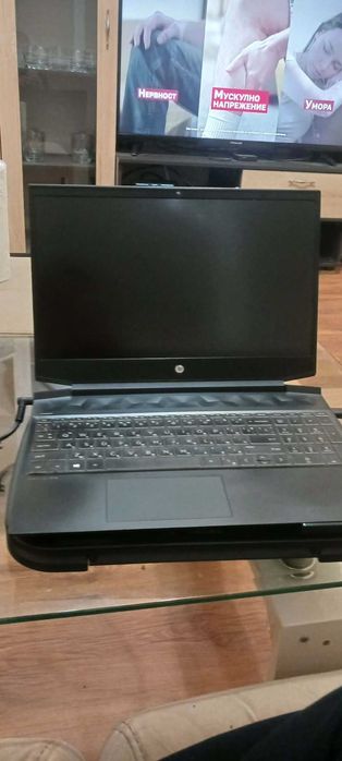лаптоп HP pavilion