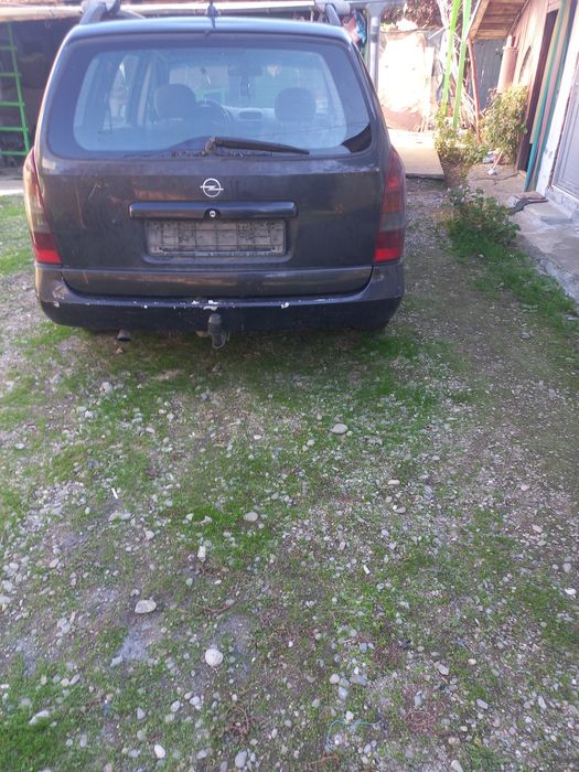 Dezmembrez opel astra g