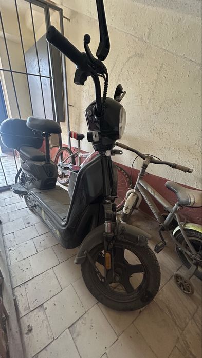 скутер сотилади яхши холатда