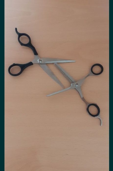 Фризьорска ножица за подстригване