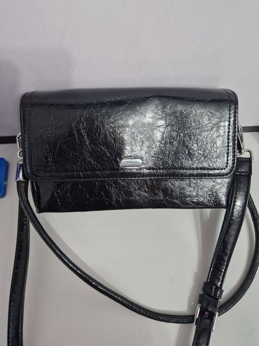 Кожанная сумка клач фирмы Вишня