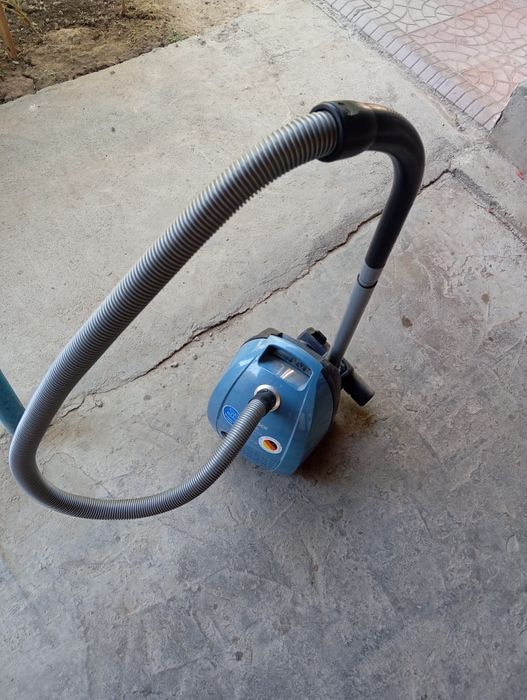 Продается пылесос BOSCH