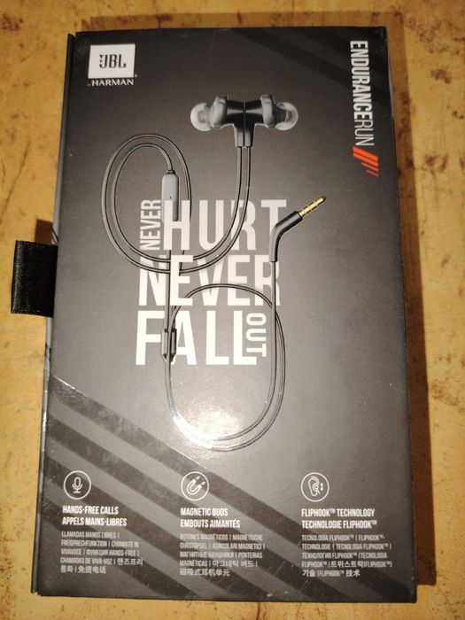 JBL слушалки нови