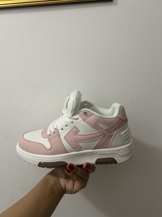 Vand adidasi off white