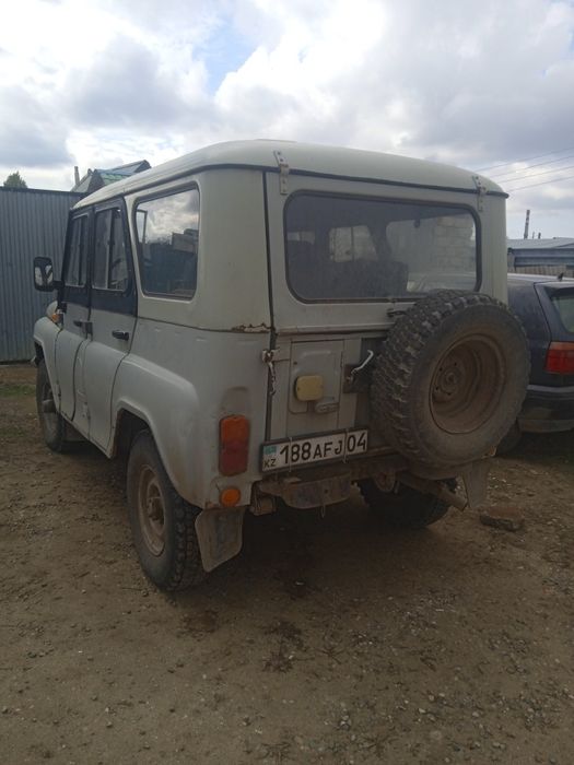 Продам УАЗ пятиместный