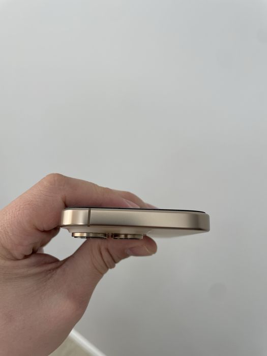 iPhone 16 pro 128 gb 100%