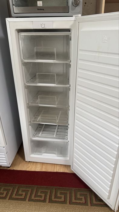 Морозильник в отличном состоянии