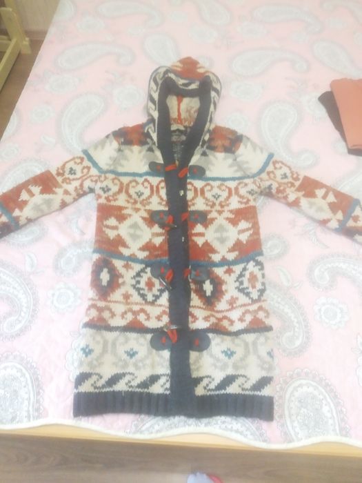 Продам кофты теплые