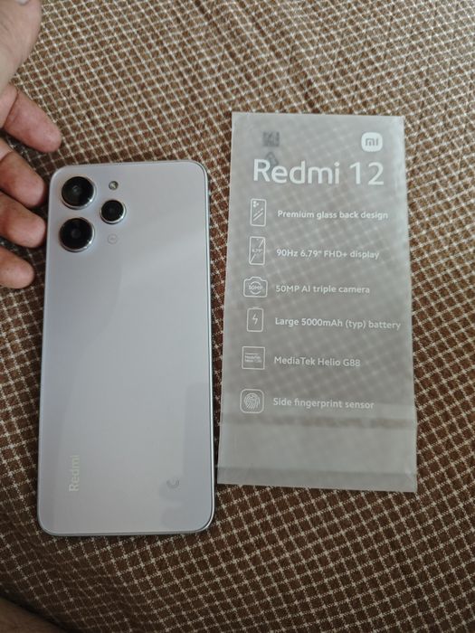Продам смартфон xiaomi redmi12