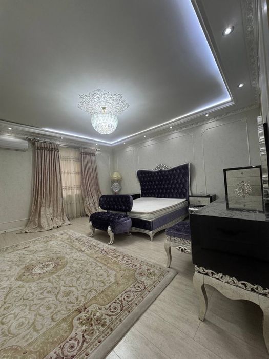 Ц-15 Жангох Абай 4/2/8 Евроремонт с меб+тех обш: 215 кв.м ор: Абай