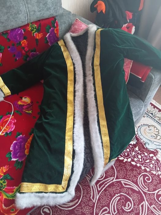 Продам женский национальный костюм