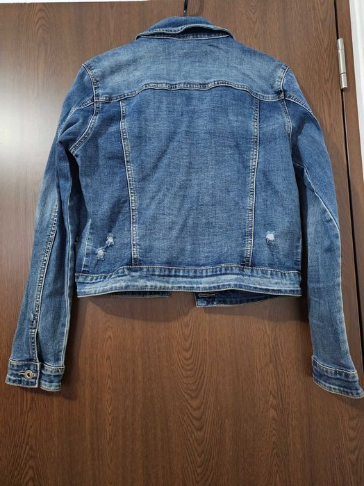 Jacheta de jeans