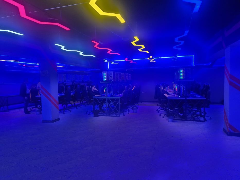 Продаётся готовый бизнес — компьютерный клуб (51 ПК + мебель)
Продаётс