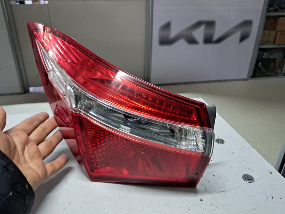 Задни стоп Тайота каролла 20014