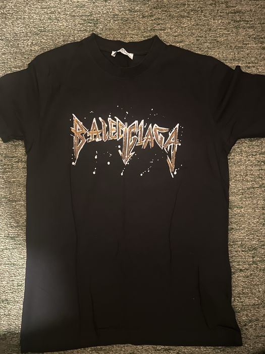 Продавам модерни и стилни  тениски