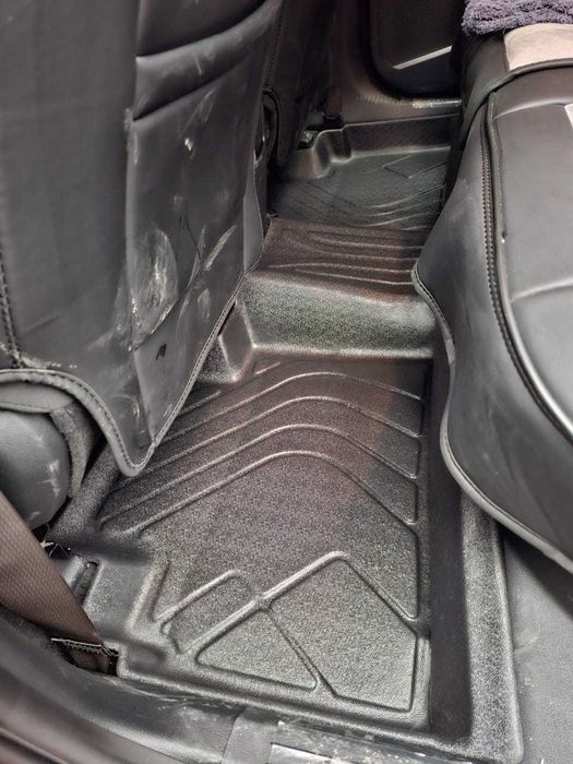 Большой выбор оригинальных ТПЕ ковриков на любое авто!