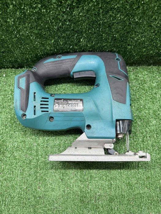 Безчетково зеге на Makita DJV182 с регулаж на оборотите