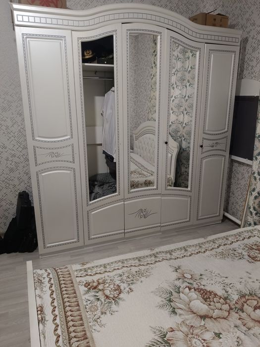 Спальный гарнитур