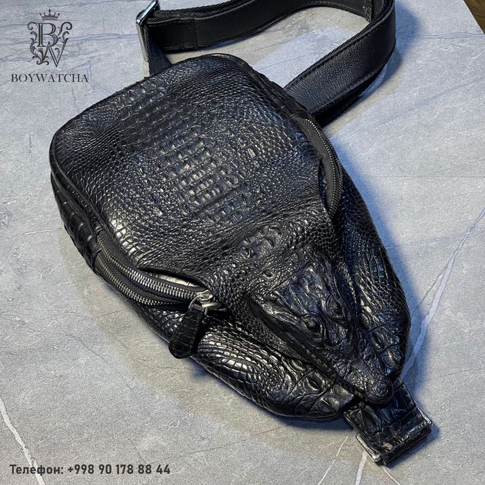 В наличии сумка из кожи крокодила с его настоящей головой
