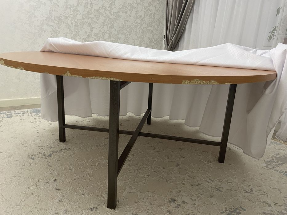 Круглый стол 1,80 м