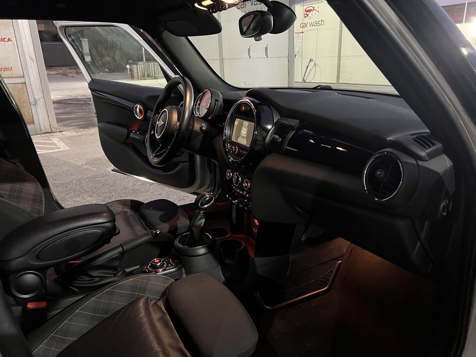 Vand Mini Coper , impecabil