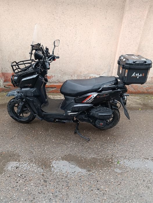 Продам скутер танк 1