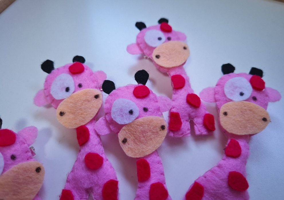 Martisor girafa, din fetru. Set 5 buc.
