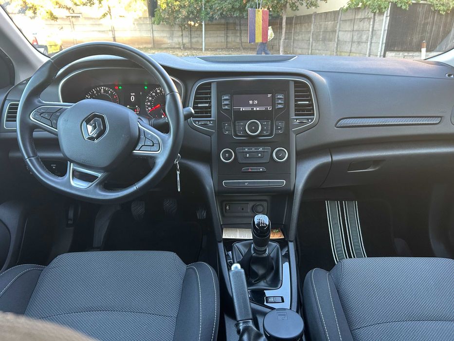 Renault  Megane Tce   Zen  1000 cmc  115 cp  Life  2021 Benzina