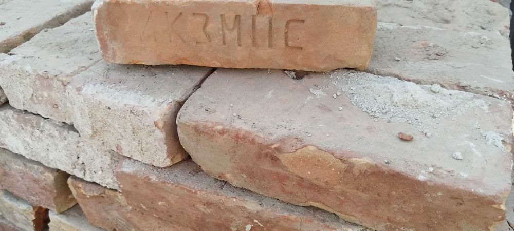 Продам красный кирпич б.у