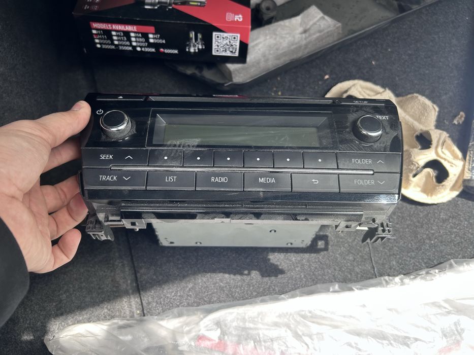 Магнитола Toyota Corolla e180