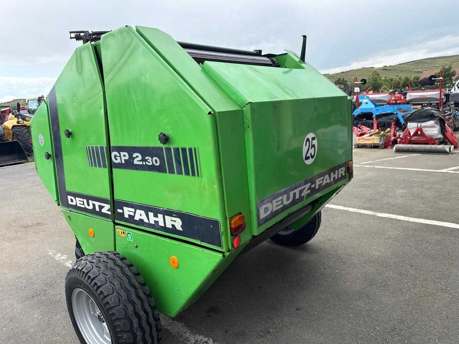 Presa baloti rotunzi marca Deutz Fahr