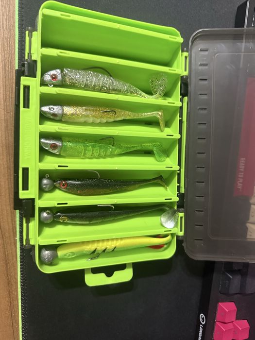 Кутия със силикони за бяла риба