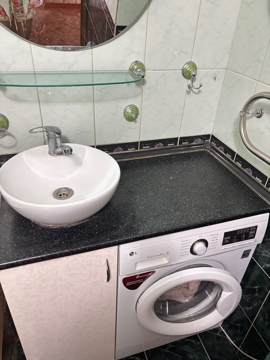 продам шкаф в санузел