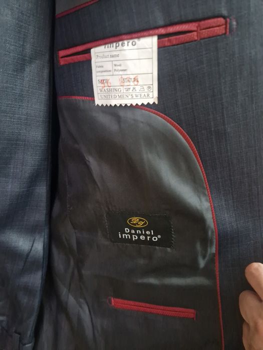 Продам костюм синего цвета