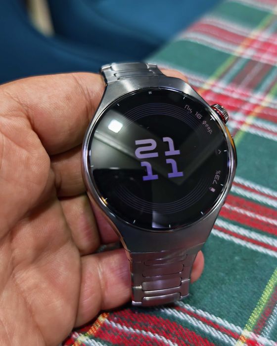 Продам Huawei Watch 5 Titanium esim Original.