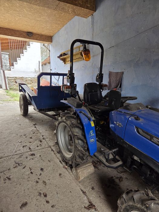 Tractor de vanzare