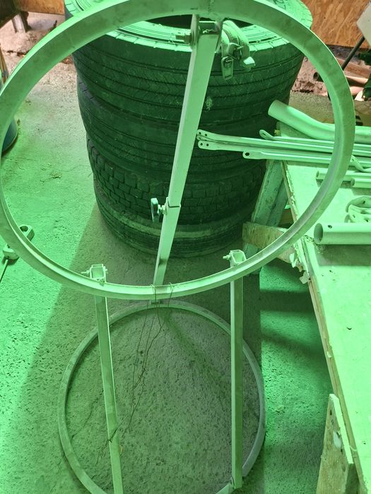 Спутниковая антенна с комплектующим